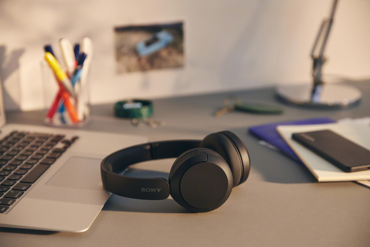 Sony WH-CH520 Wireless On-Ear Bluetooth Headphones with Microphone, Black | Comfortable Lightweight Design, Up to 50 Hrs Battery with Quick Charging, Multipoint Connection, Clear Calls, Swivel design
