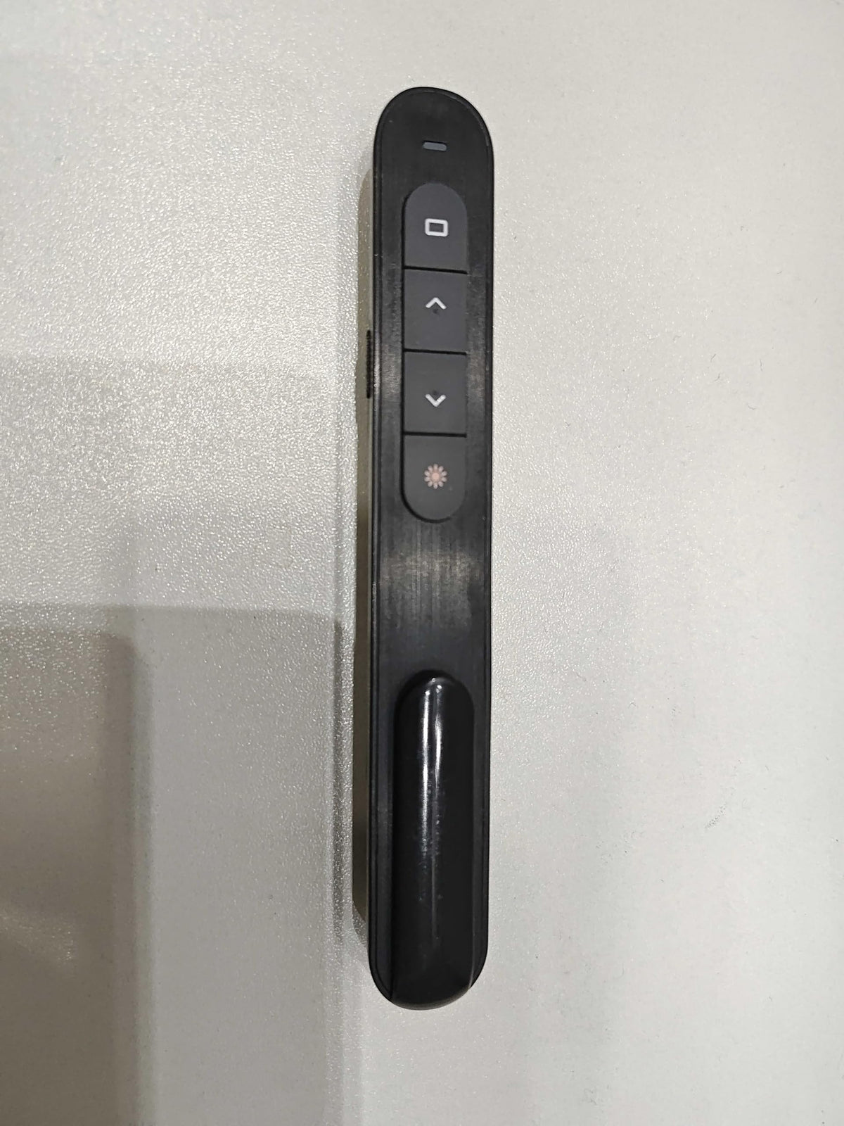 Wireless Presenter, Hyperlink Volume Control Presentation Clicker RF 2.4GHz USB PowerPoint Clicker Presentation Remote Control Pointer Slide Advancer (Black)
